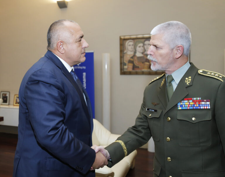 Бойко Борисов се срещна с председателя на Военния комитет на НАТО Петър Павел