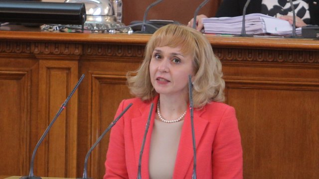 Росен Желязков прекрати правомощията на омбудсмана Диана Ковачева