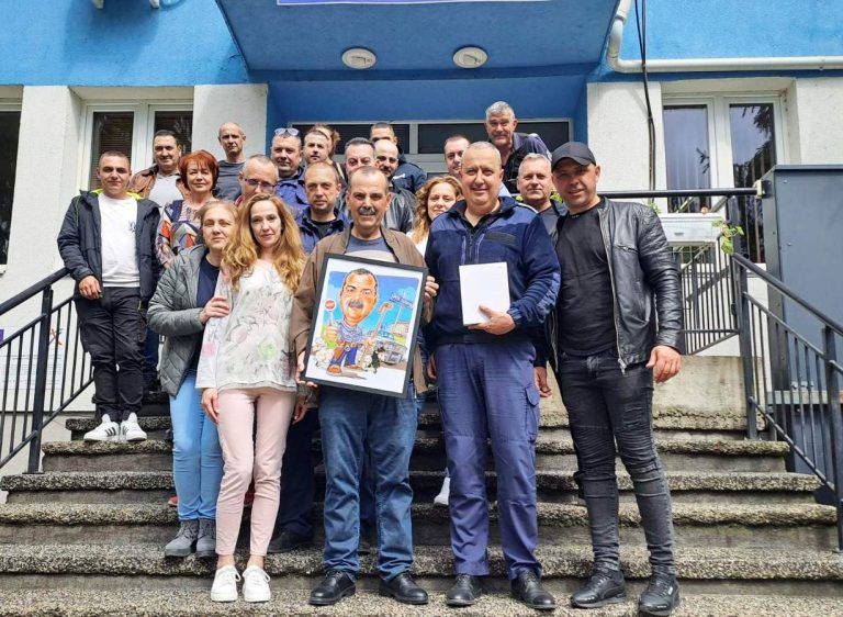 Почести за дългогодишен служител на РУ-Пещера
