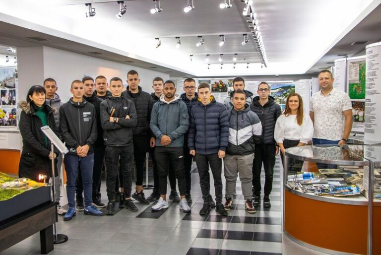 През настоящата учебна година в „Асарел-Медет“ ще се обучават общо 39 ученици