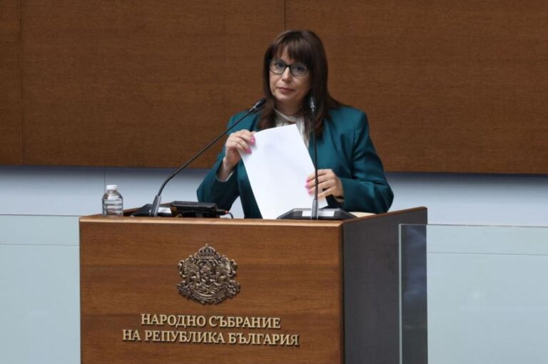 Новият омбудсман на България е Велислава Делчева